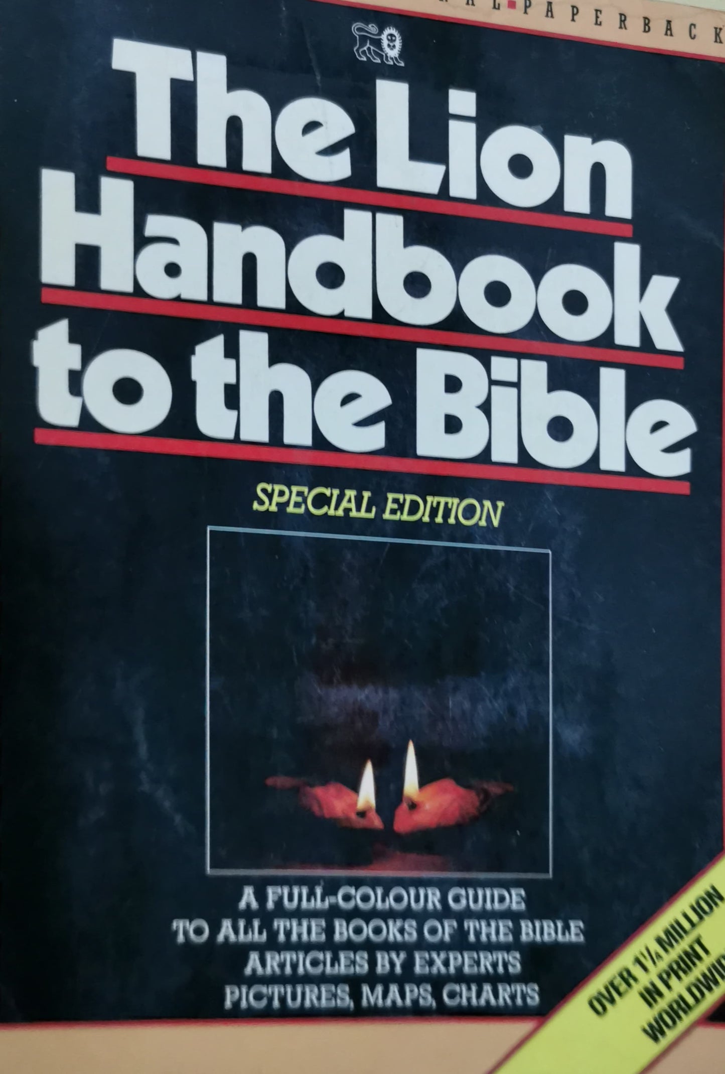 The Lion Handbook to the Bible (Lion Handbooks) Paperback –special colour guide edition by Pat Alexander (Author), David Alexander (Author)