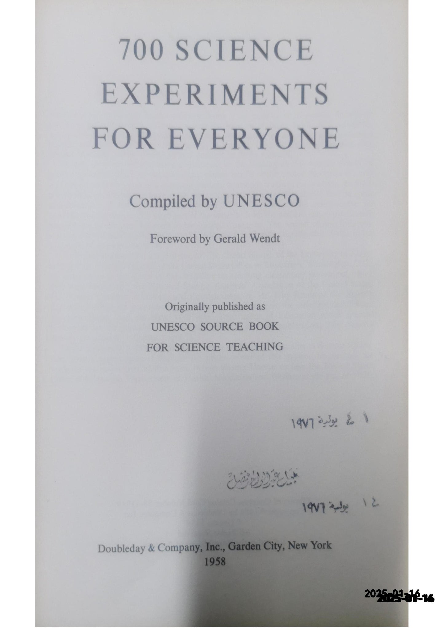 700 Science Experiments for Everyone Hardcover – February 6, 1964 by Unesco (Author)