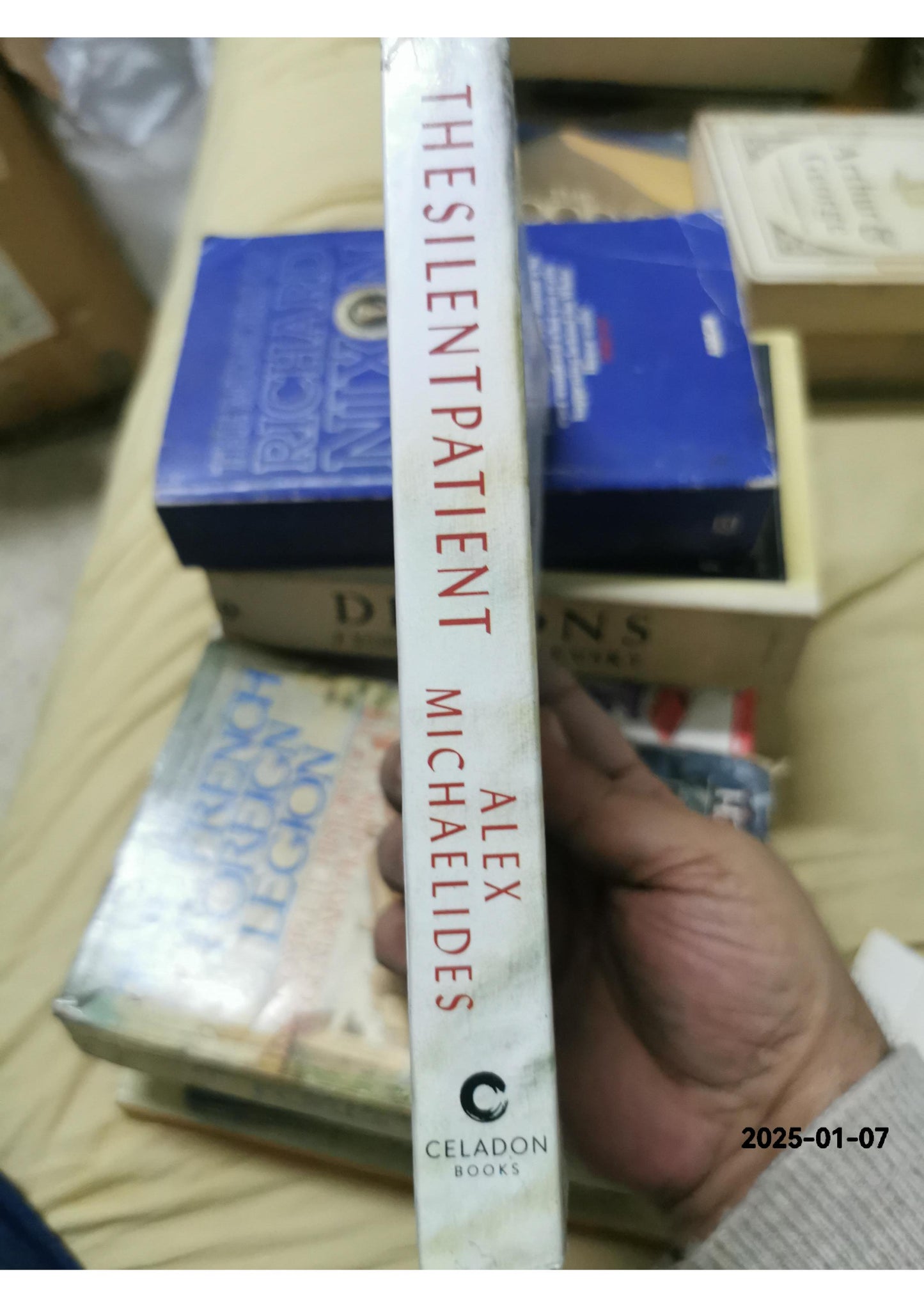 The Silent Patient Paperback – Big Book, 7 January 2020 by Alex Michaelides (Author)