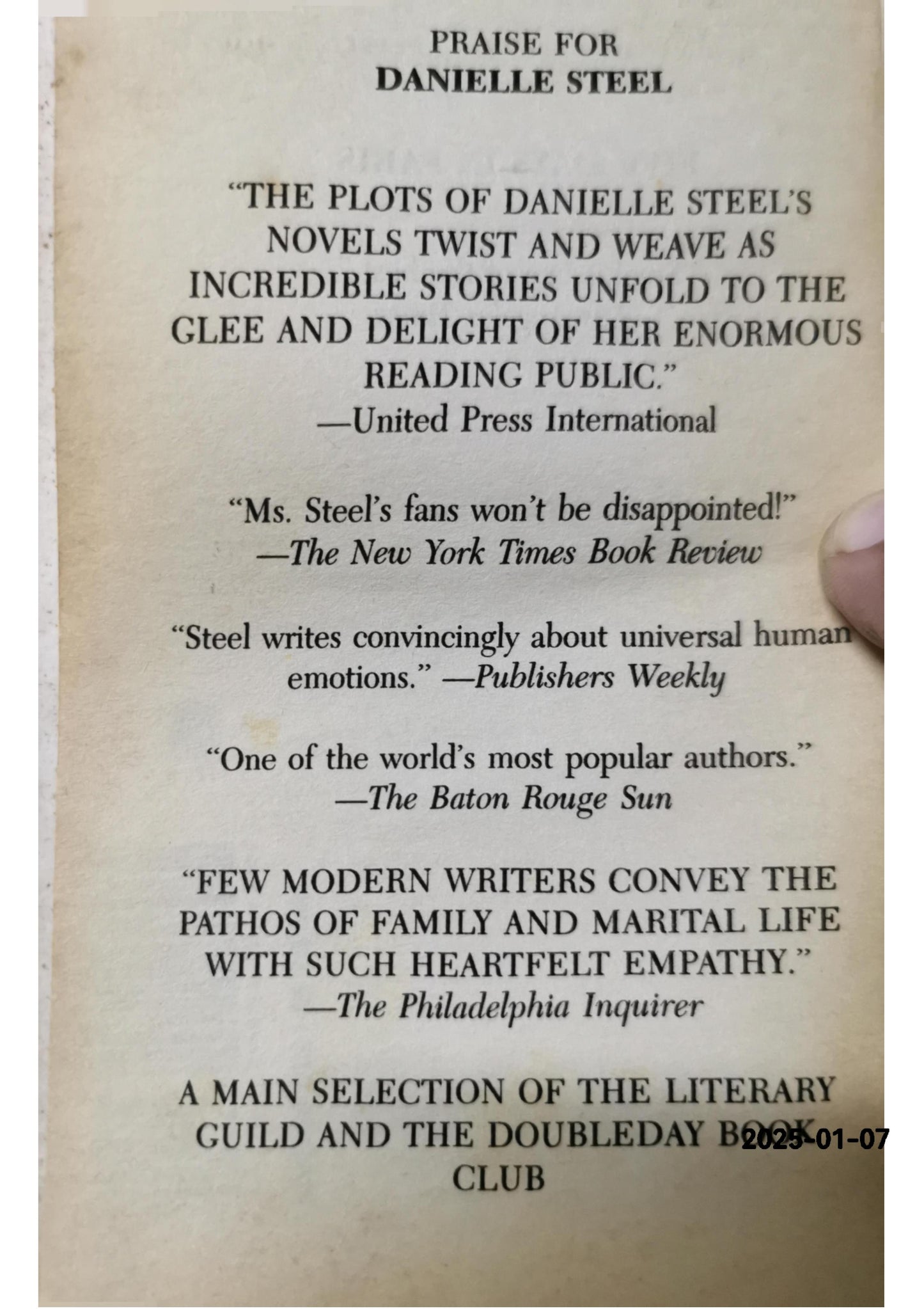 Five Days in Paris: A Novel Mass Market Paperback – January 1, 1997 by Danielle Steel (Author)