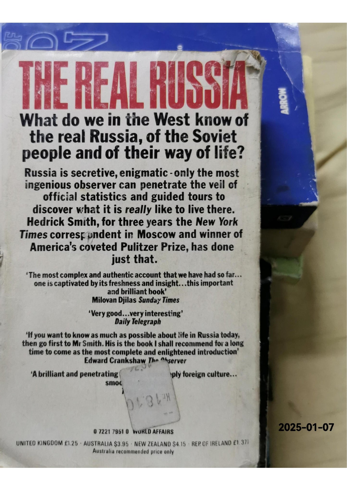 THE RUSSIANS-THE INTERNATIONALLY BESTSELLING EXPOSE OF THE RUSSIAN WAY OF LIFE HEDRICK SMITH