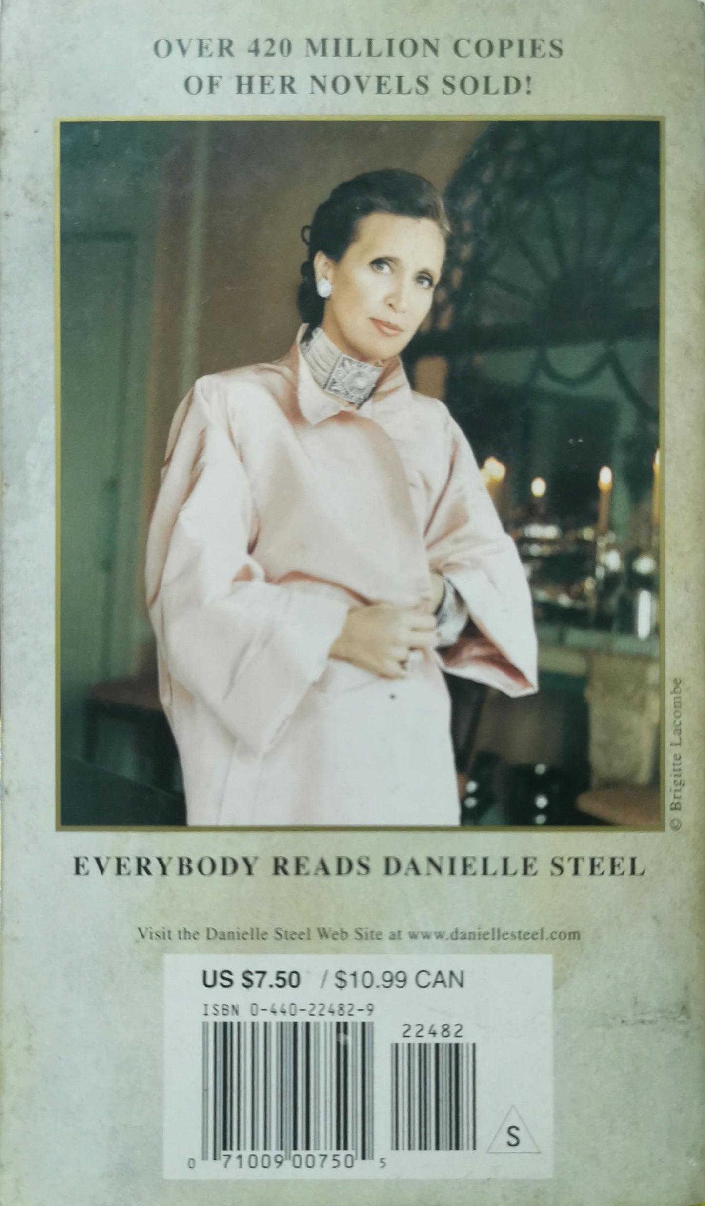 Granny Dan: A Novel Mass Market Paperback – July 5, 2000 by Danielle Steel (Author)