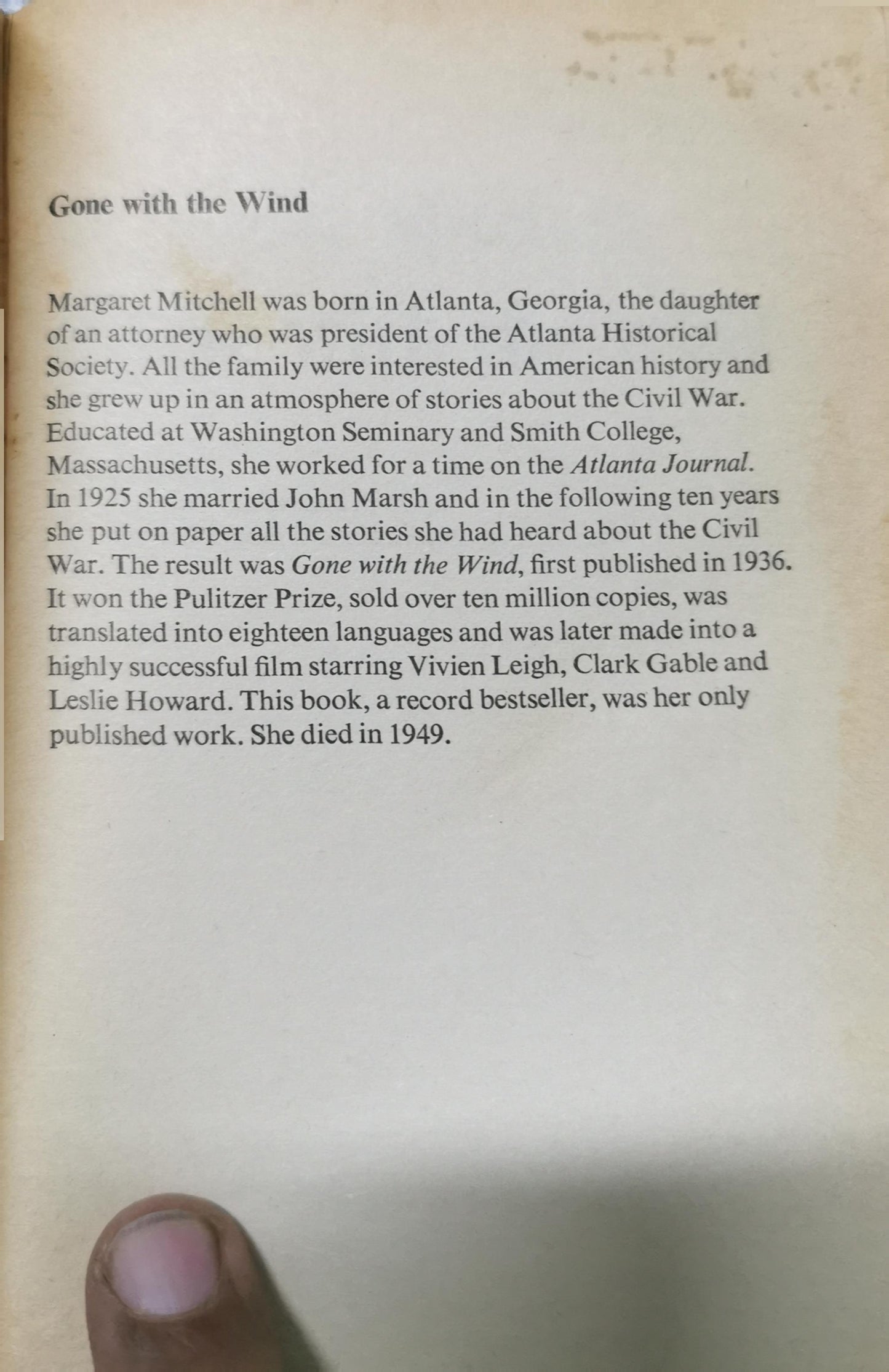 Gone with the Wind Mass Market Paperback –by Margaret Mitchell (Author), Pat Conroy (Preface)