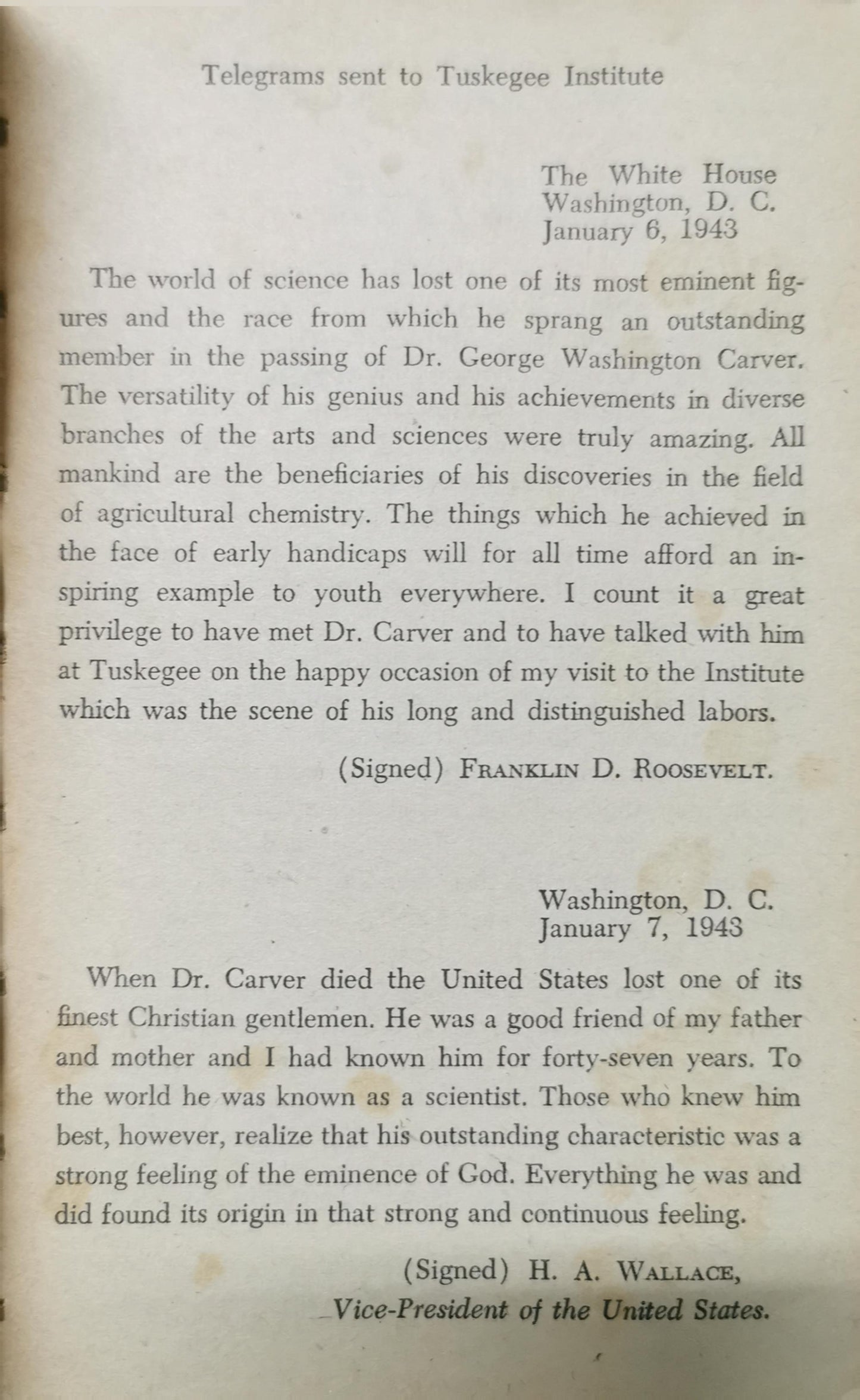 Dr. George Washington Carver (Scientist) Hardcover – Unabridged, January 1, 1972 by Shirley Graham du Bois (Author), George D. Lipscomb (Author)