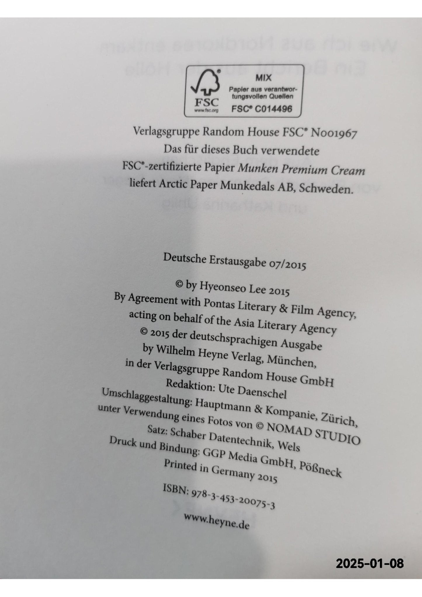 Schwarze Magnolie: Wie ich aus Nordkorea entkam. Ein Bericht aus der Hölle Hardcover – July 13, 2015 German Edition  by Hyeonseo Lee (Author), David John (Author)