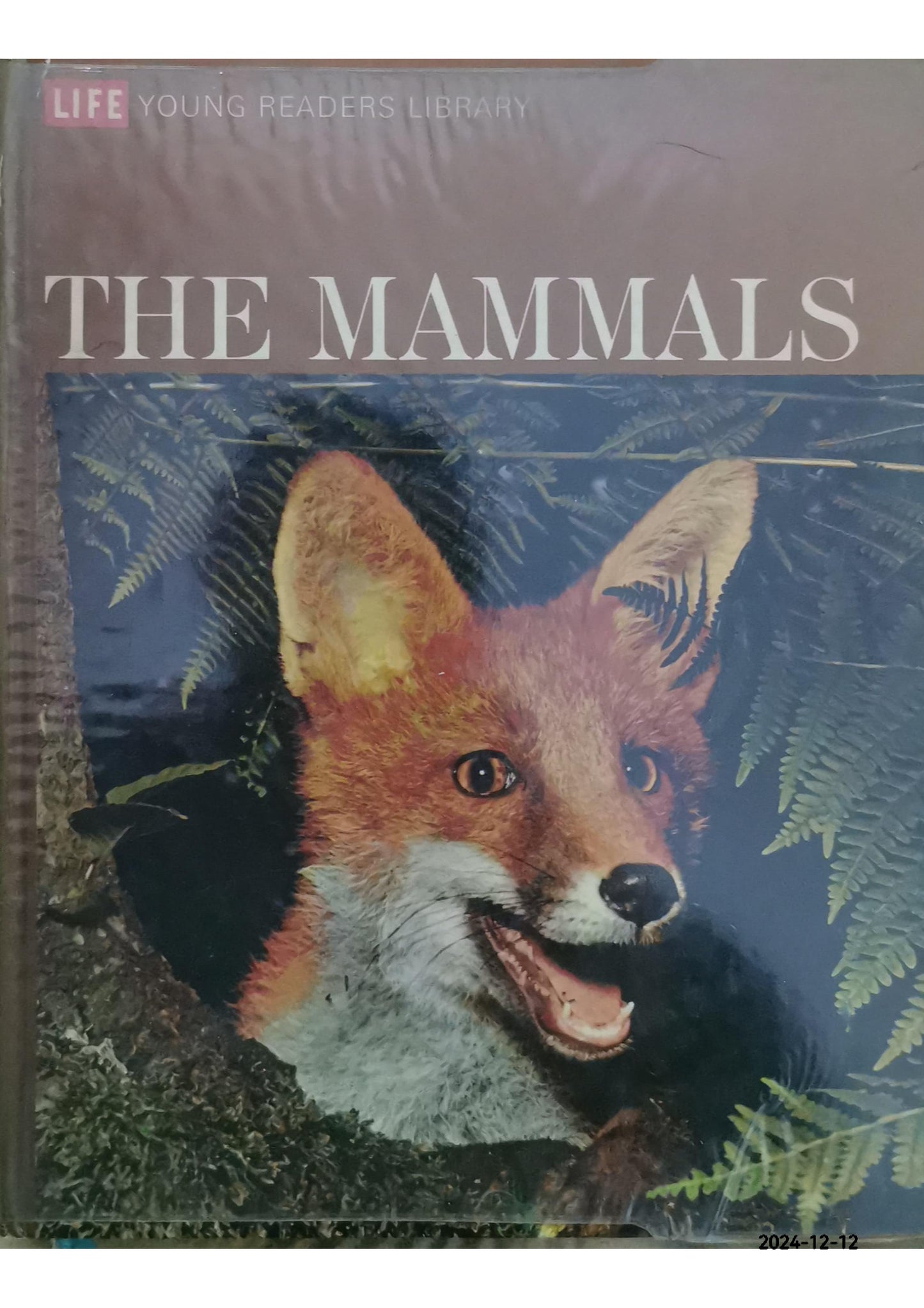 The mammals (Young readers library) Unknown Binding – January 1, 1969 by Richard Carrington (Author)