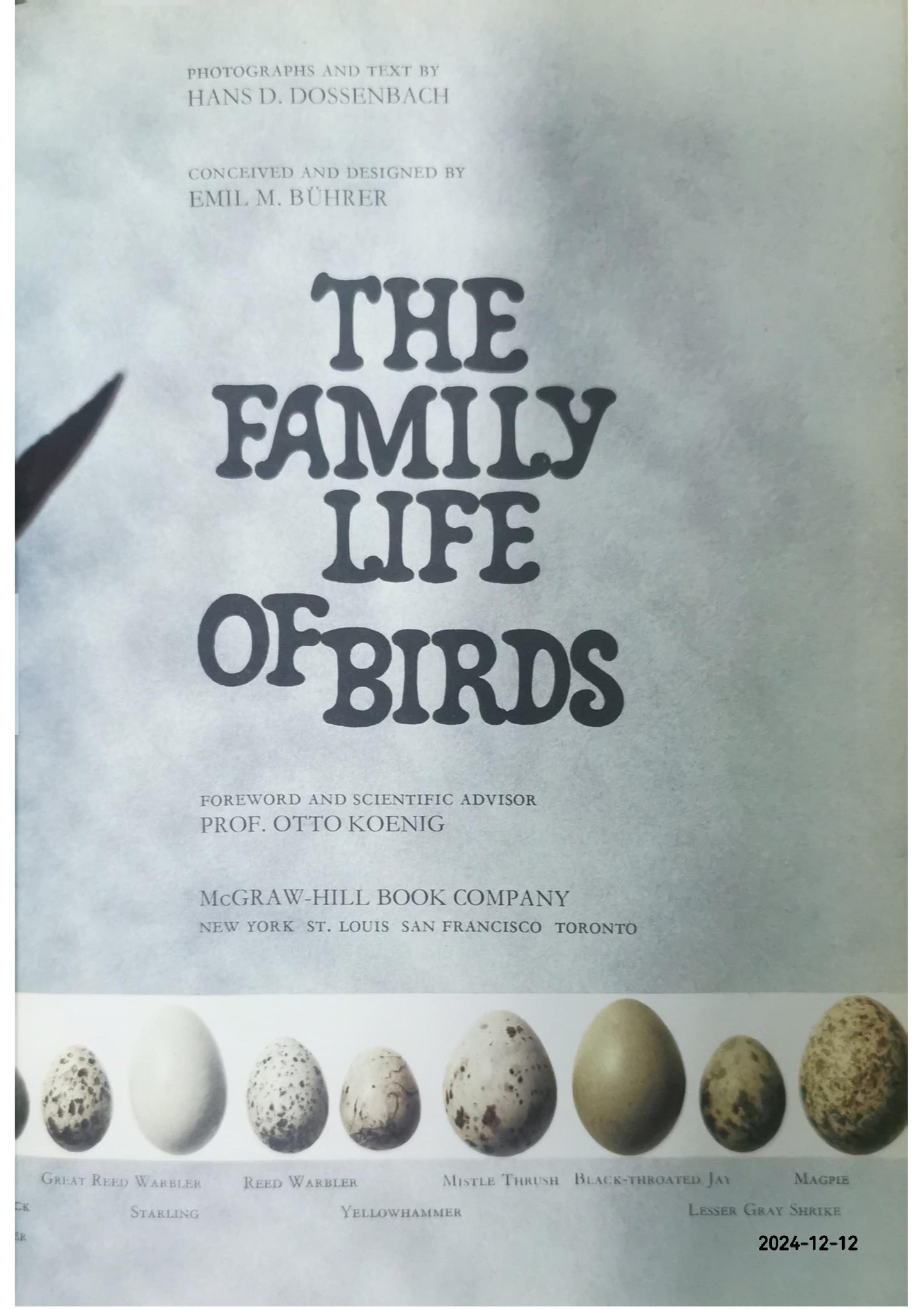 Family Life of Birds Hardcover – Import, January 1, 1971 by Hans Dossenbach (Author)