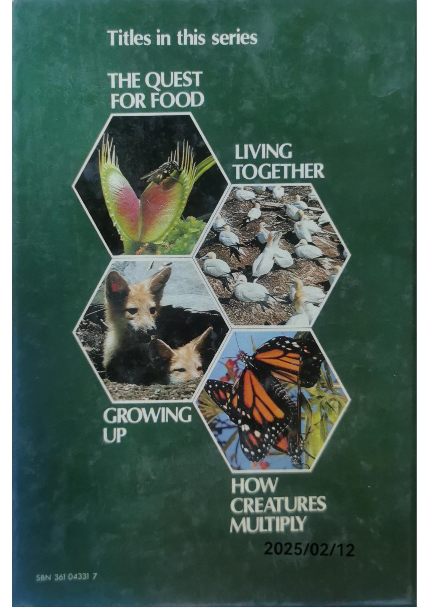 Living Together (Nature in Action S.) Tapa dura – 19 abril 1979 Edición en Inglés  de Jill Bailey (Autor)