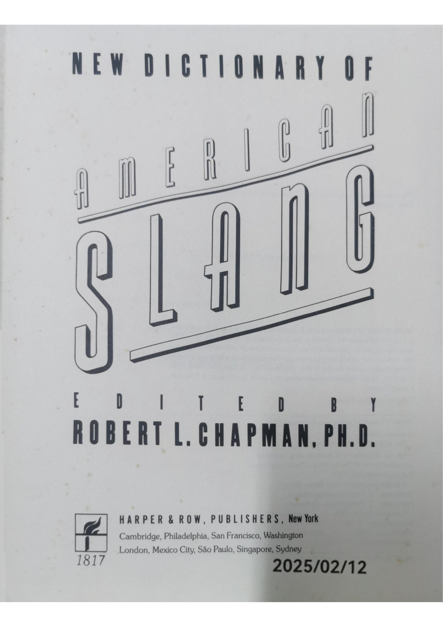 A New Dictionary of American Slang Paperback – August 5, 1988 by Robert L. Chapman (Author)