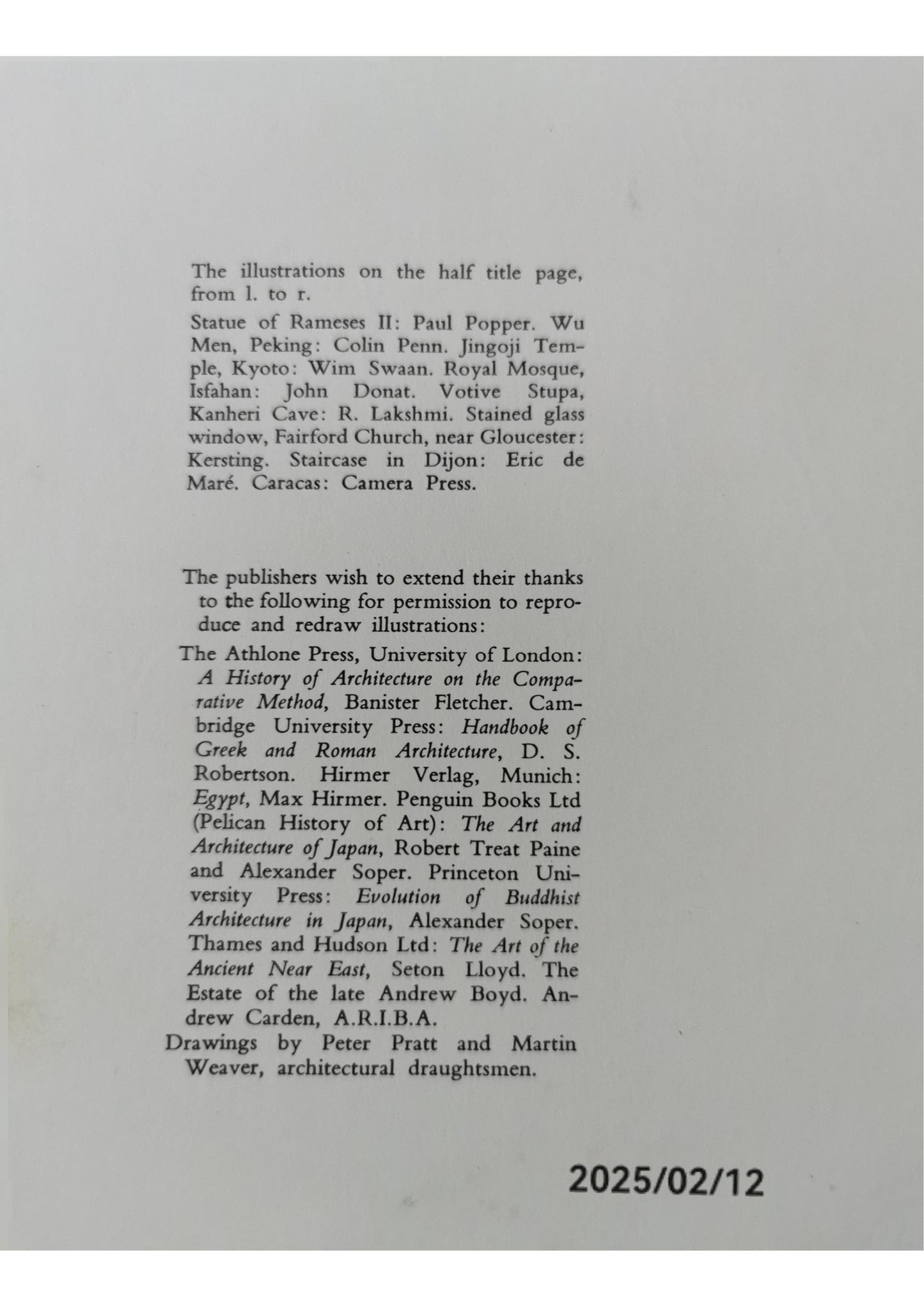 World architecture : an illustrated history Paperback – January 1, 1973 by Trewin (general editor) (introduction by H. R. Hitchcock) Copplestone (Author)