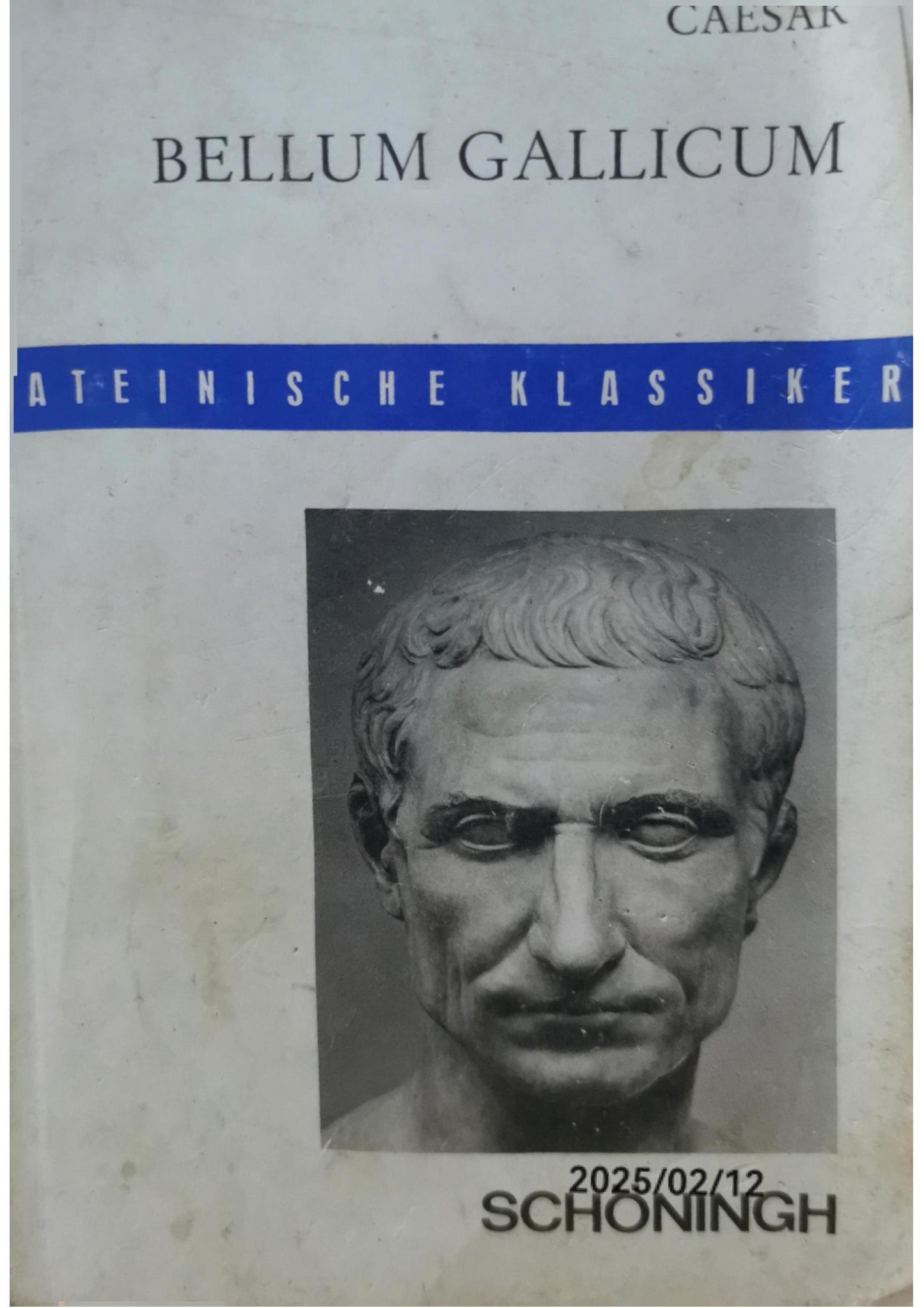 Bellum Gallicum. Text. Paperback – 14 Sept. 2010 Latin edition  by Alois Guthardt (Herausgeber), Gaius Iulius Caesar (Autor)