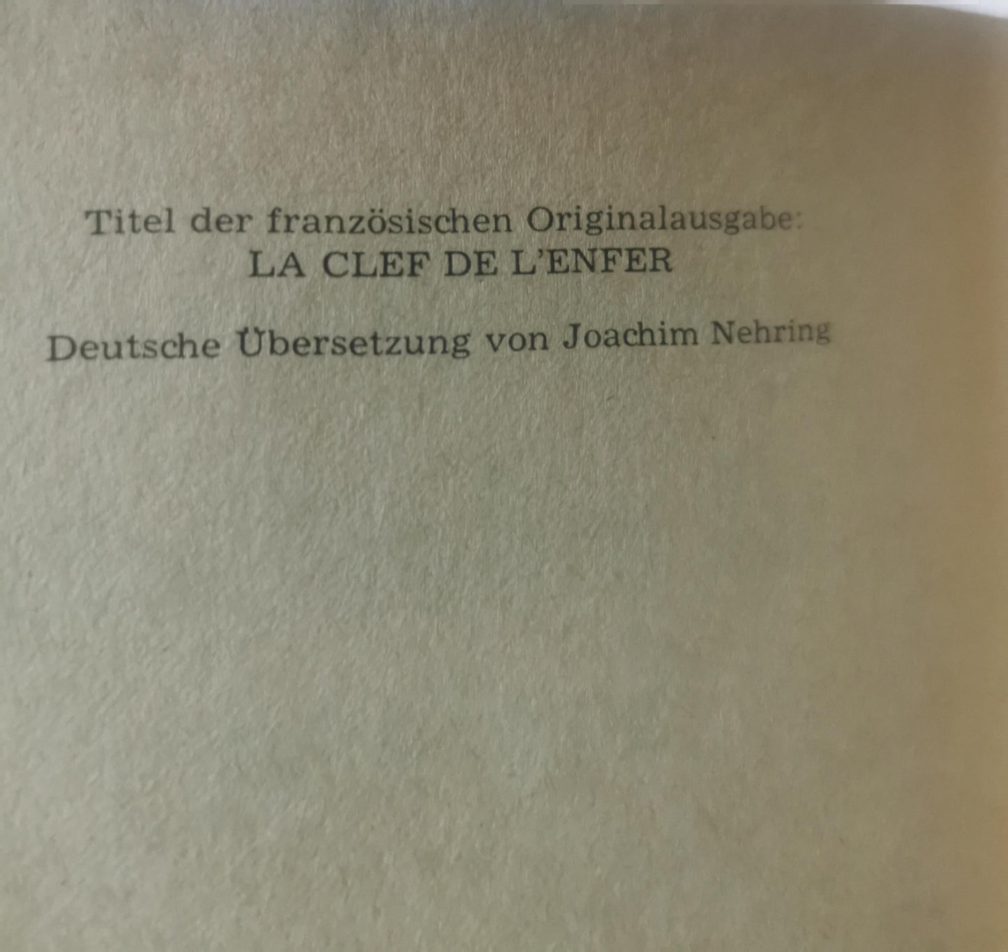 SATAN IN SATIN: Der Krimi-Klassiker! (German Edition) Paperback – April 15, 2020 German Edition  by James H. Chase (Author)