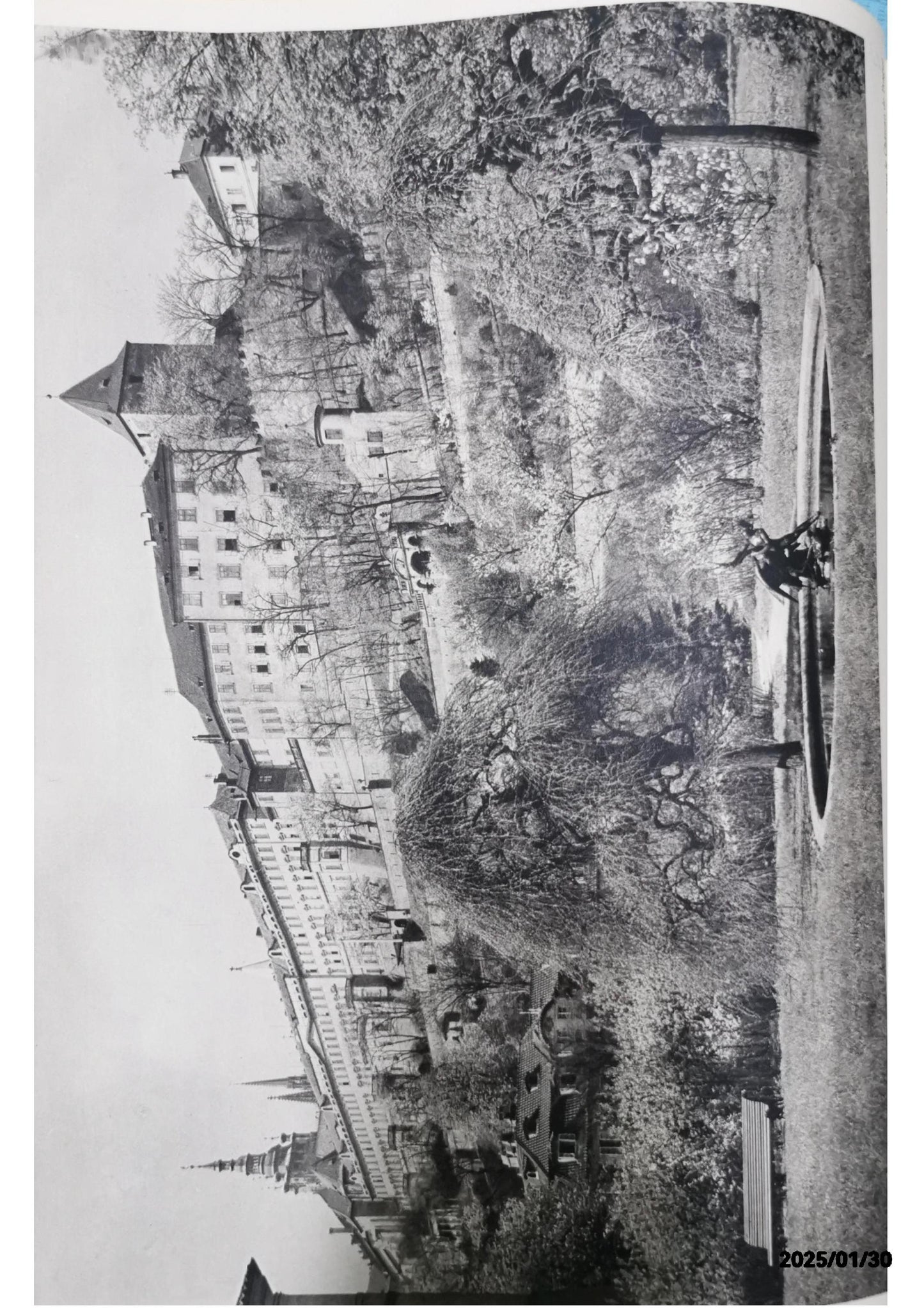 Prag ein Fotografisches Bilderbuch. Prague in Pictures en Images Hardcover - 1953