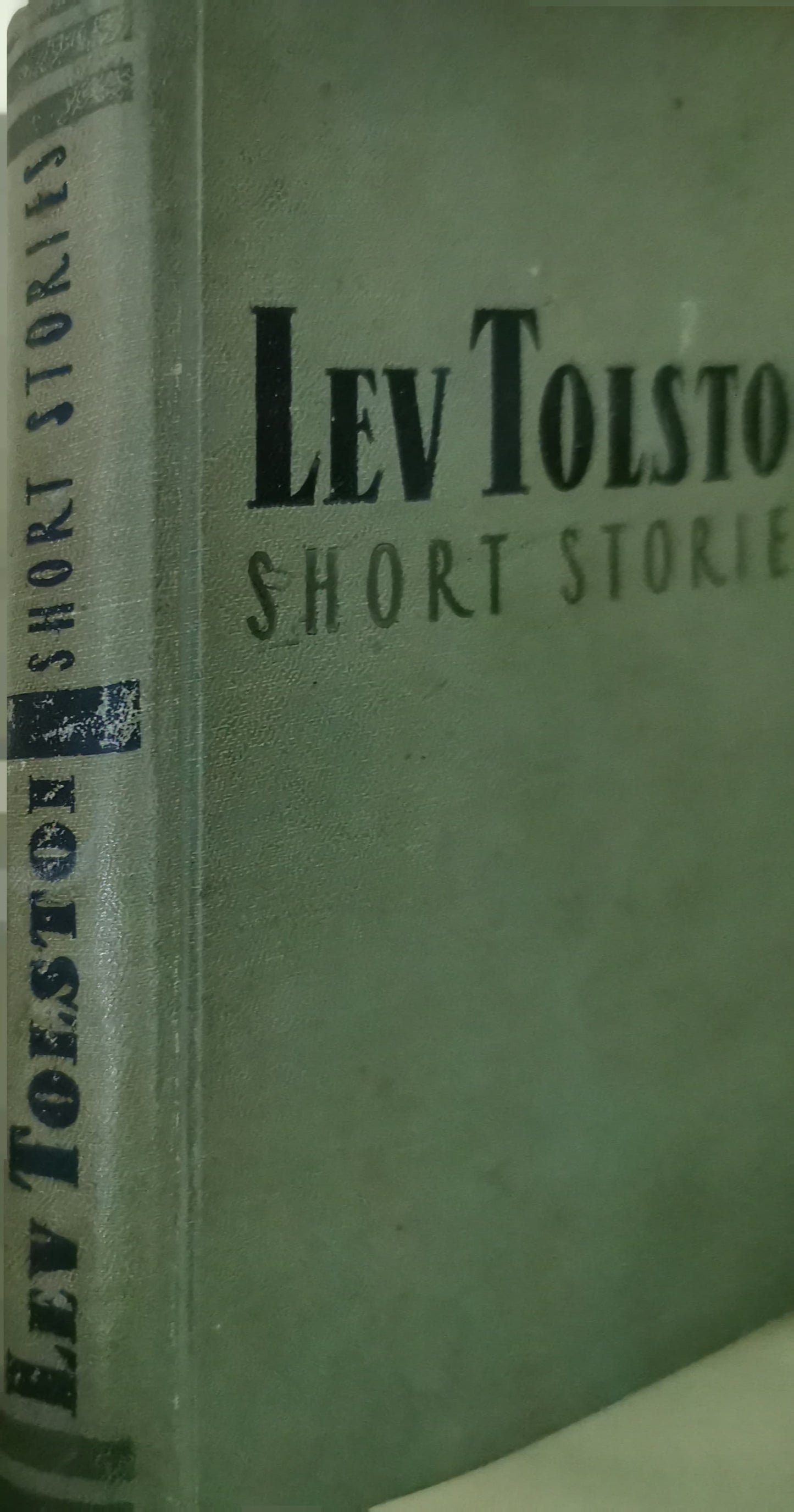 Short Stories (Moscow) Hardcover – Import, January 1, 1975 by Lev (Leo); Mikhail Rudakov trans. Tolstoy (Author)