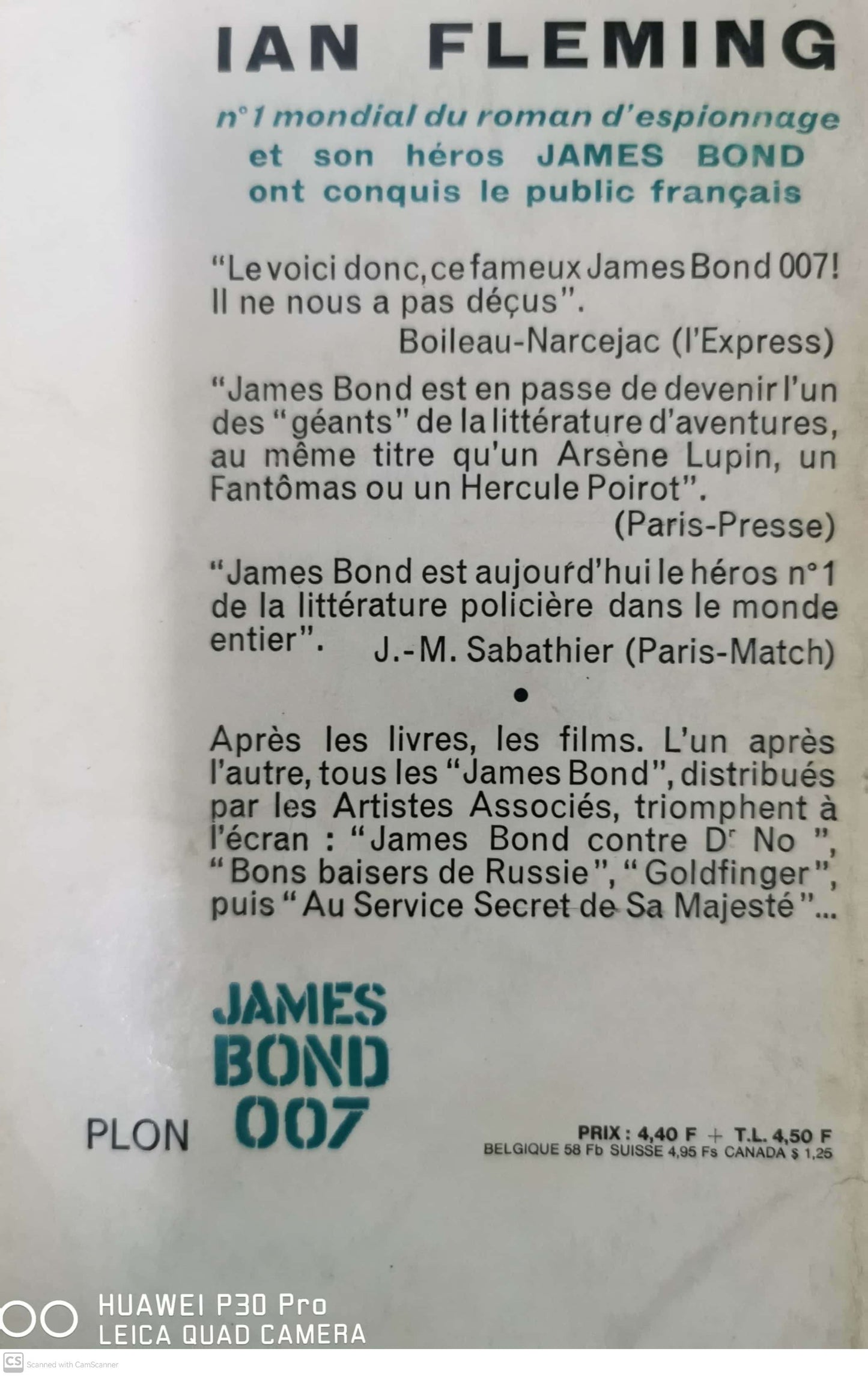 On Ne Vit Que Deux Fois Paperback –French Edition  by Ian Fleming