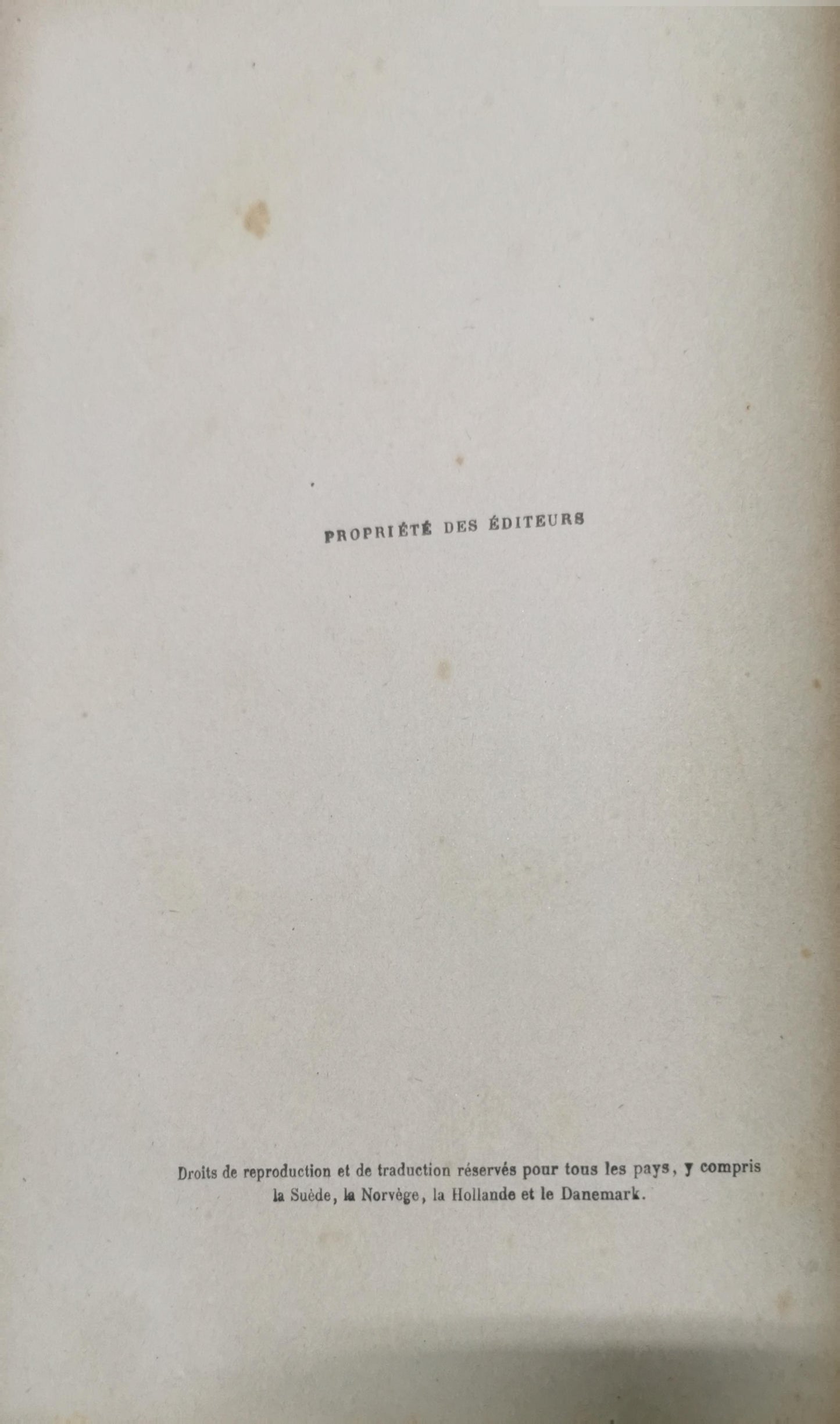 Aventures de Robinson Crusoé (French Edition) Hardcover –  French Edition  by Daniel Defoe (Creator), Paul 1804-1866 Gavarni (Creator)