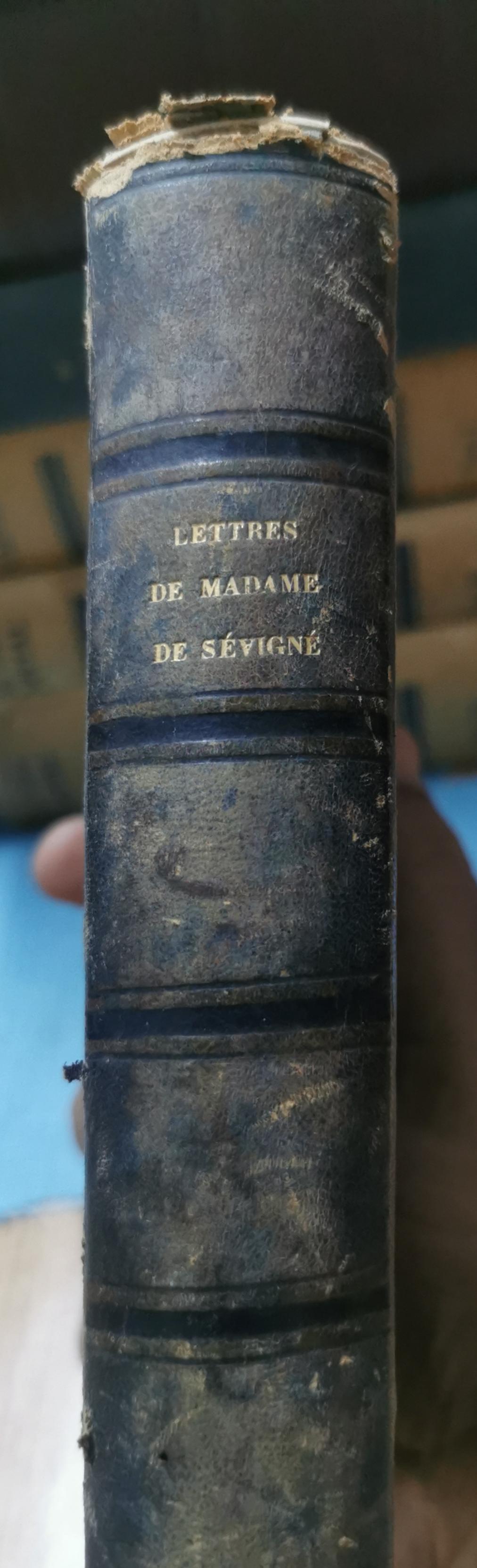 Lettres Choisies De Madame De Sévigné. Précedées de l éloge de Mme de Sévigne par A. Tastu, . avec l extrait du rapport de M. Villemain. Nouvelle edition. Sévigné, Marie de Rabutin-Chantal Mise de: Published by Paris, Didier, 1857 Hardcover