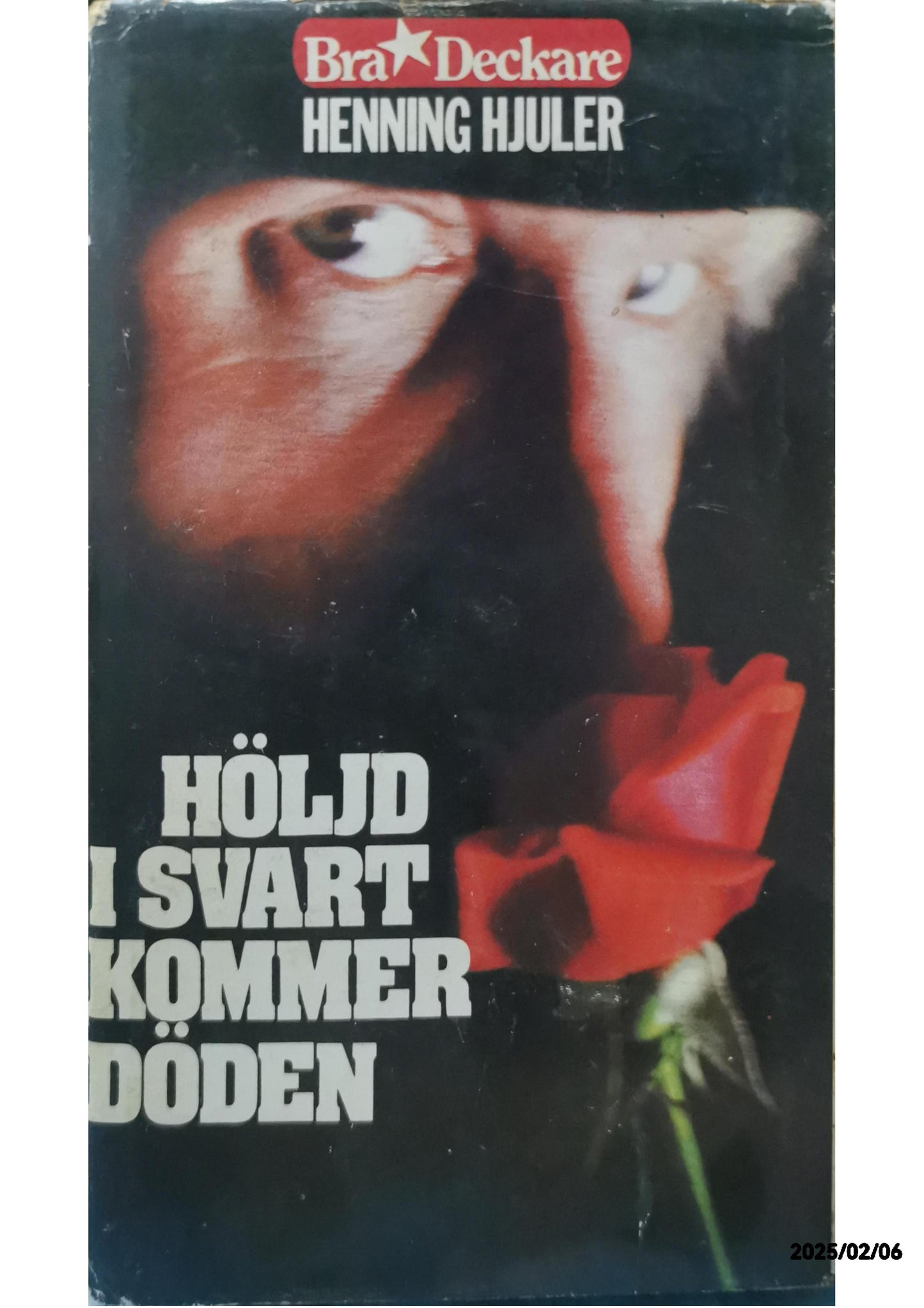 Höljd i svart kommer döden – Unabridged Henning Hjuler (Author) HArdcover