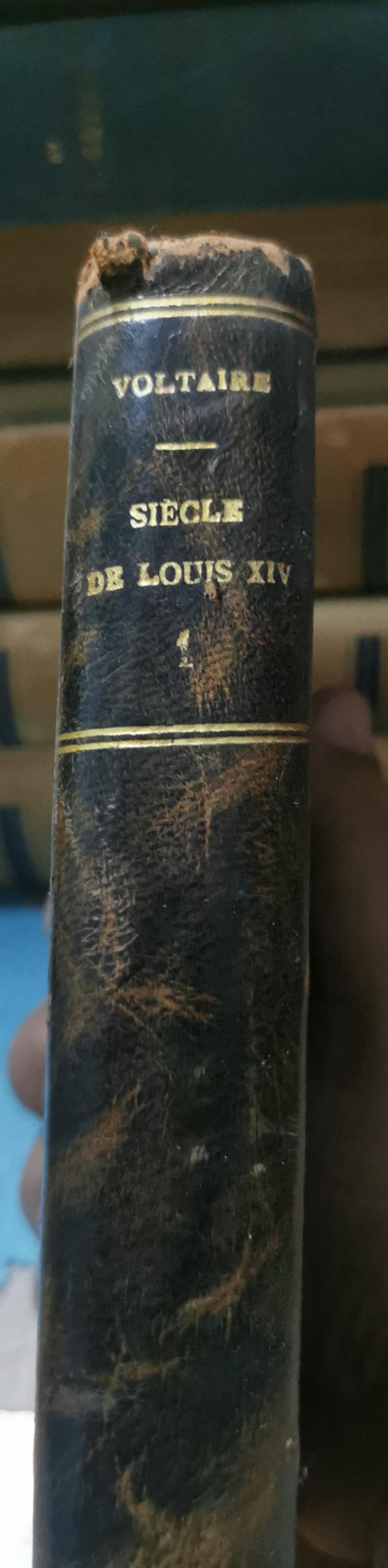 Le siècle de Louis XIV. Tome premier. VOLTAIRE: Condition: Good Hardcover