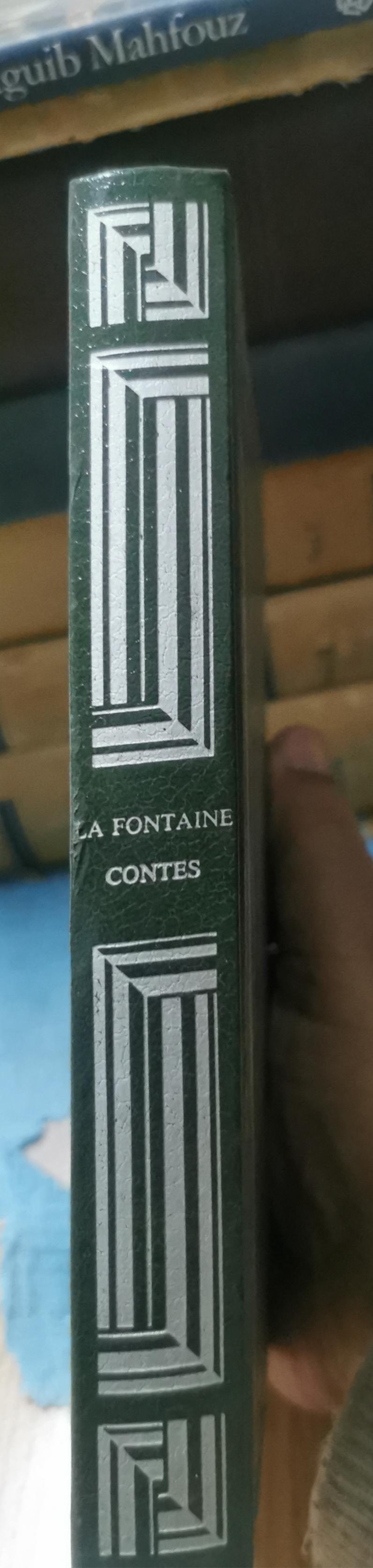 Contes Board book by Jean de la Fontaine (Author)