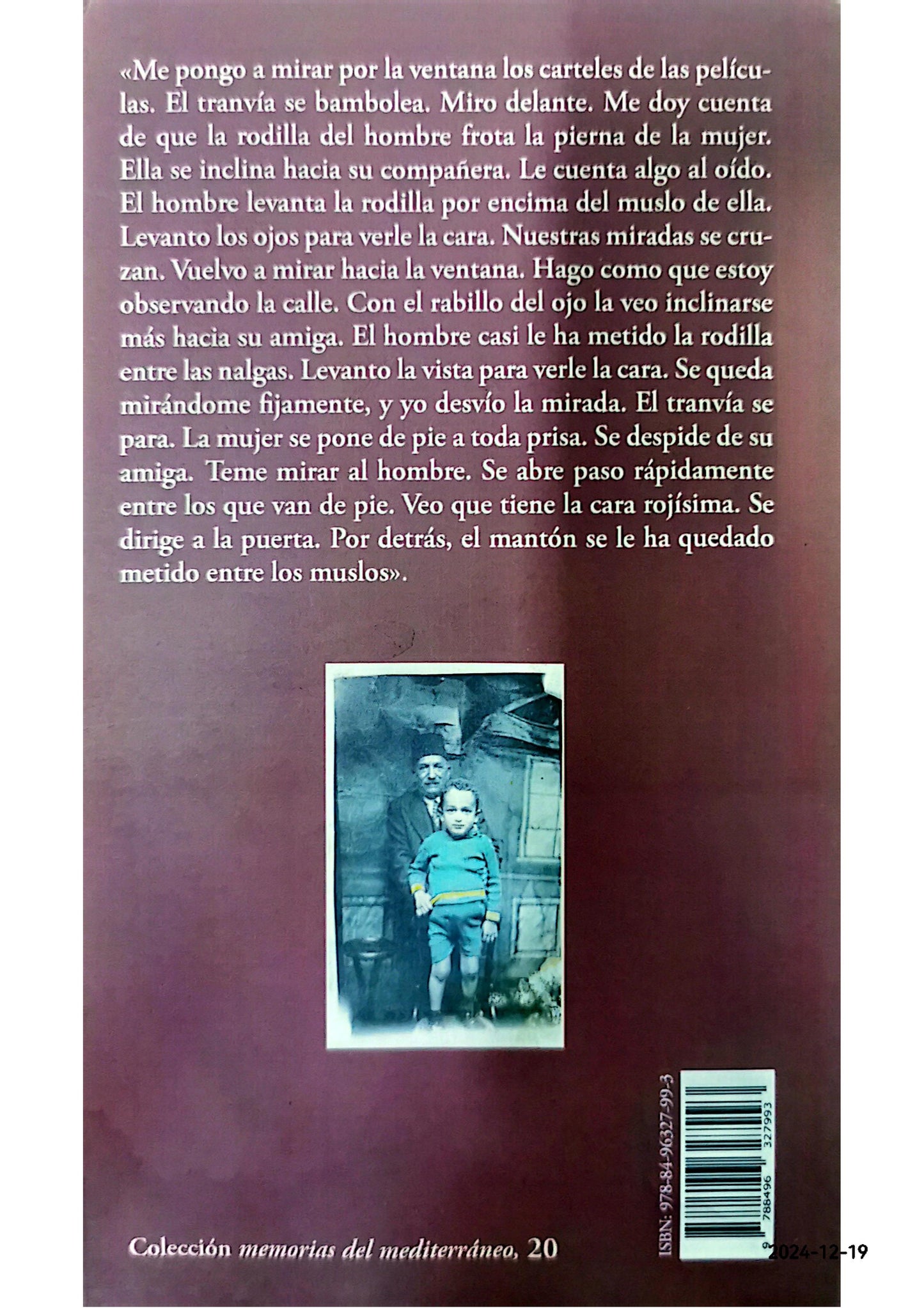 A escondidas Paperback – May 10, 2013 Spanish Edition  by Ibrahim Sonallah (Author), María Luz Comendador López (Translator)